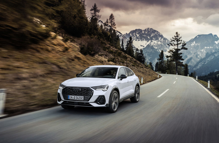 A dinamikus elektromosság új generációja: Itt az Audi Q3 Sportback TFSI e!
